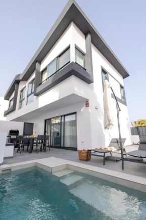 Villas Divela, Ocean View, Private & Heated Pool